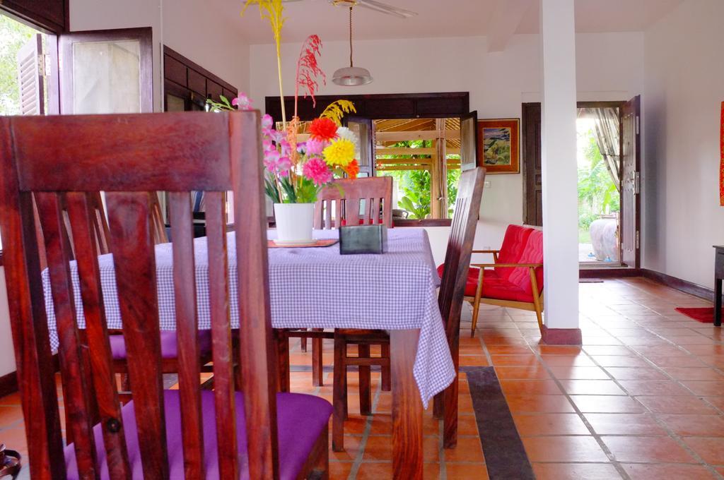 Red House Hotel Koh Dach Bagian luar foto